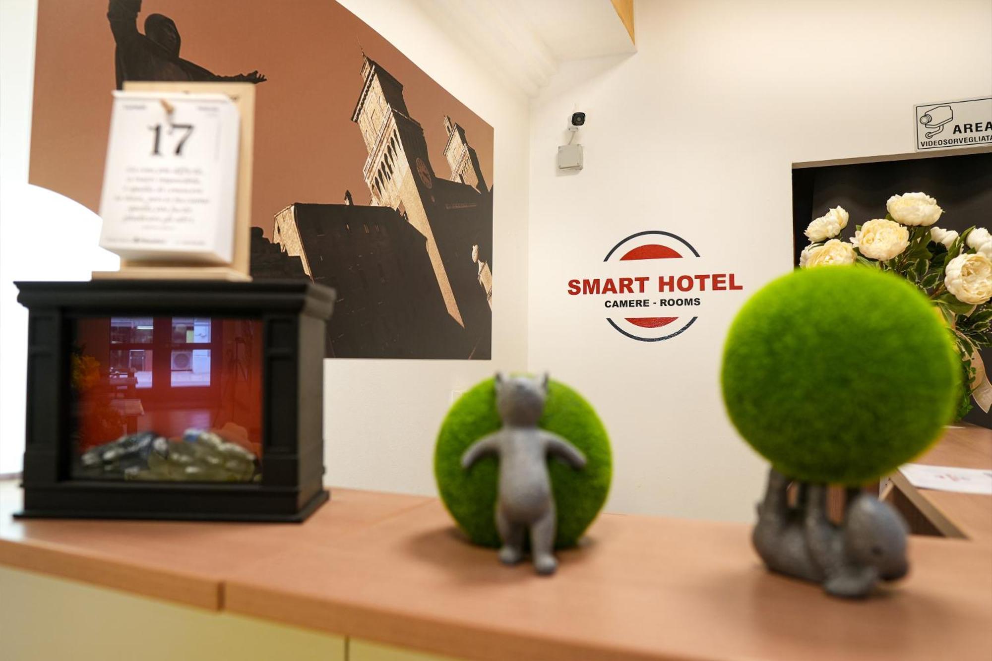 Smart Hotel Ferrara Buitenkant foto