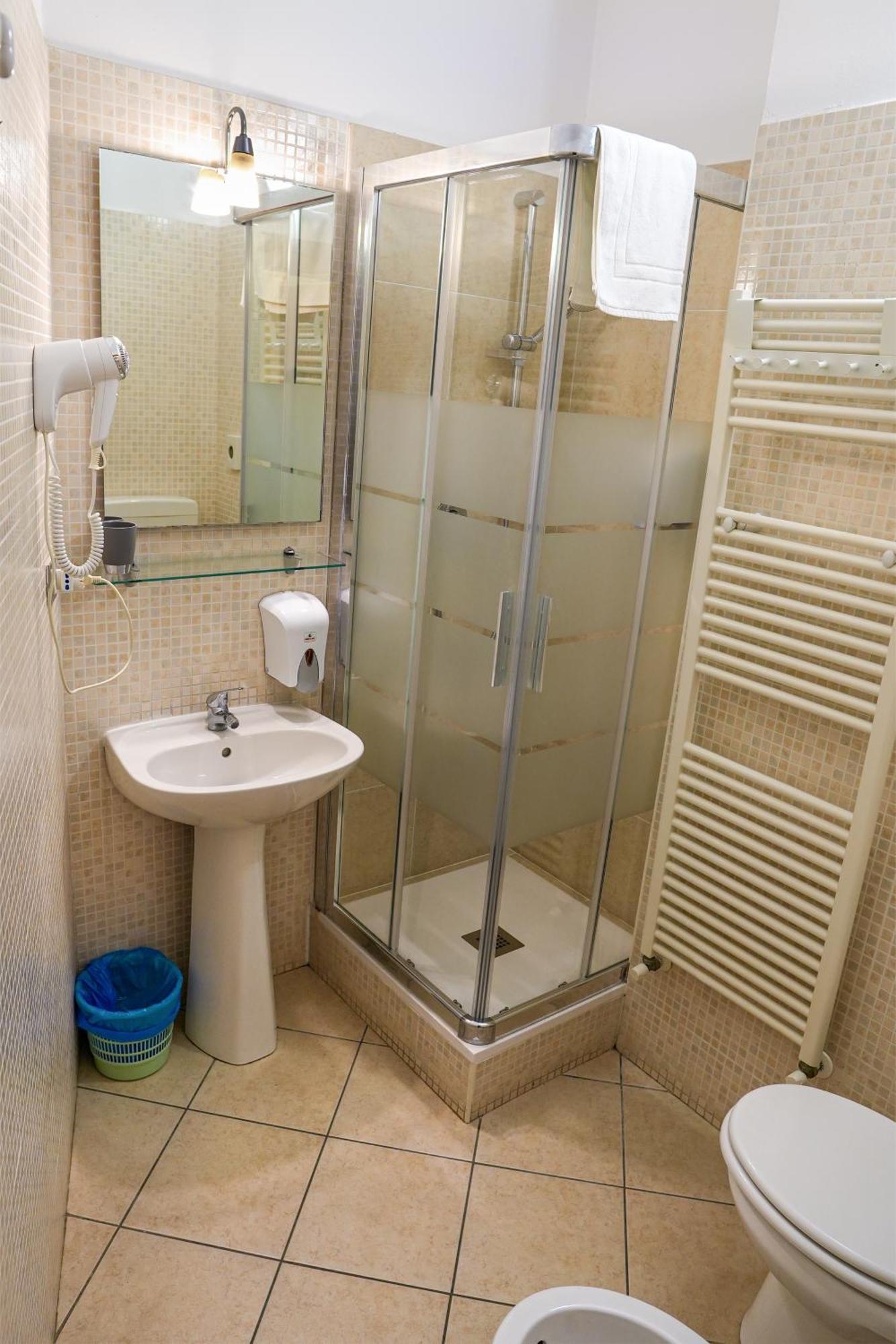 Smart Hotel Ferrara Buitenkant foto