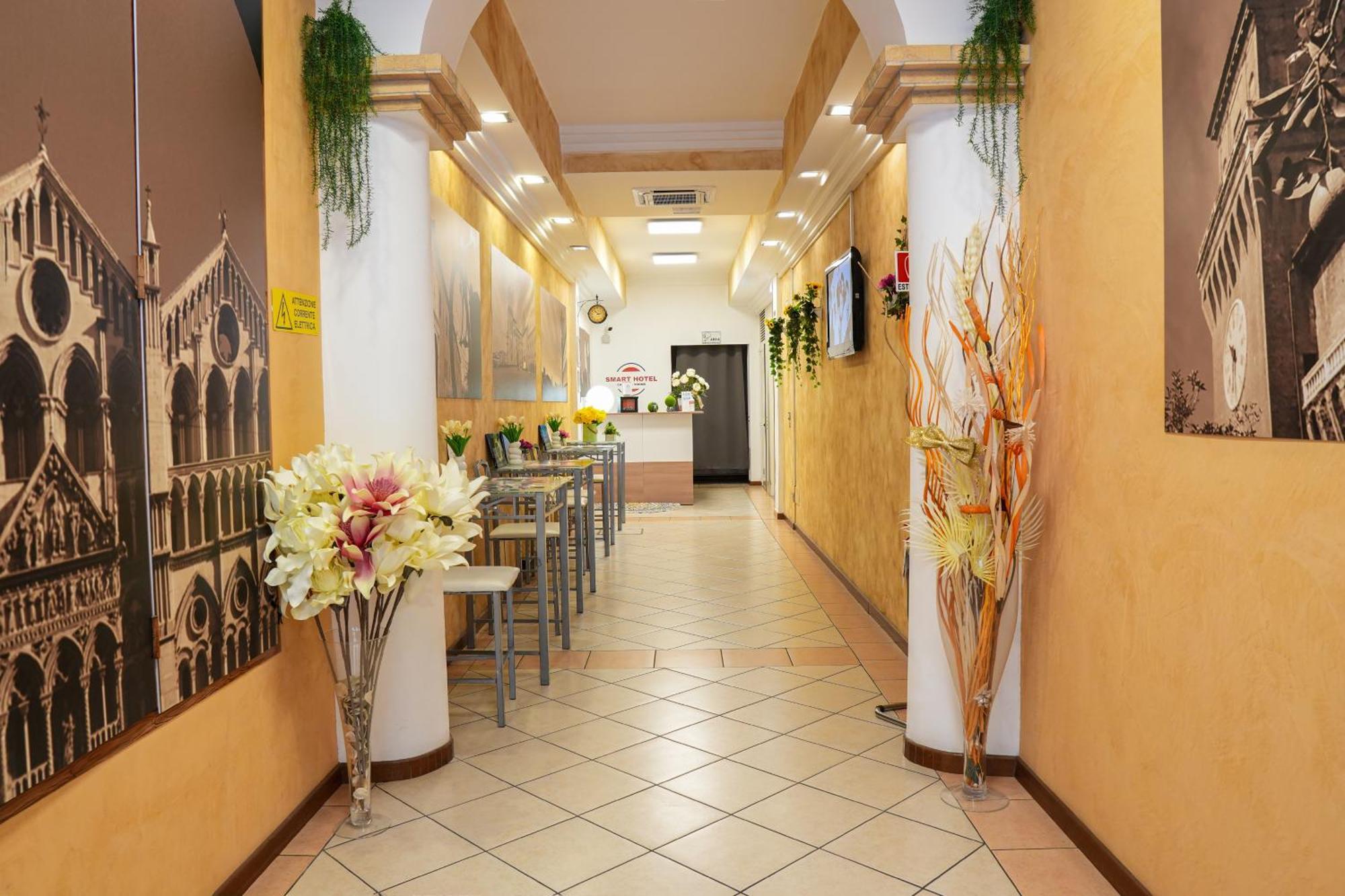 Smart Hotel Ferrara Buitenkant foto