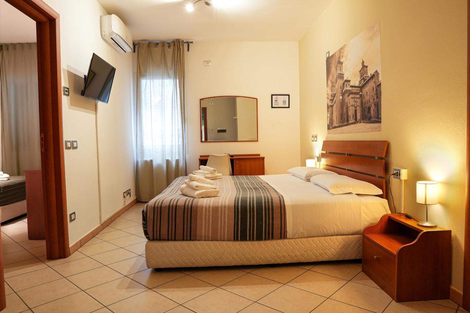 Smart Hotel Ferrara Buitenkant foto