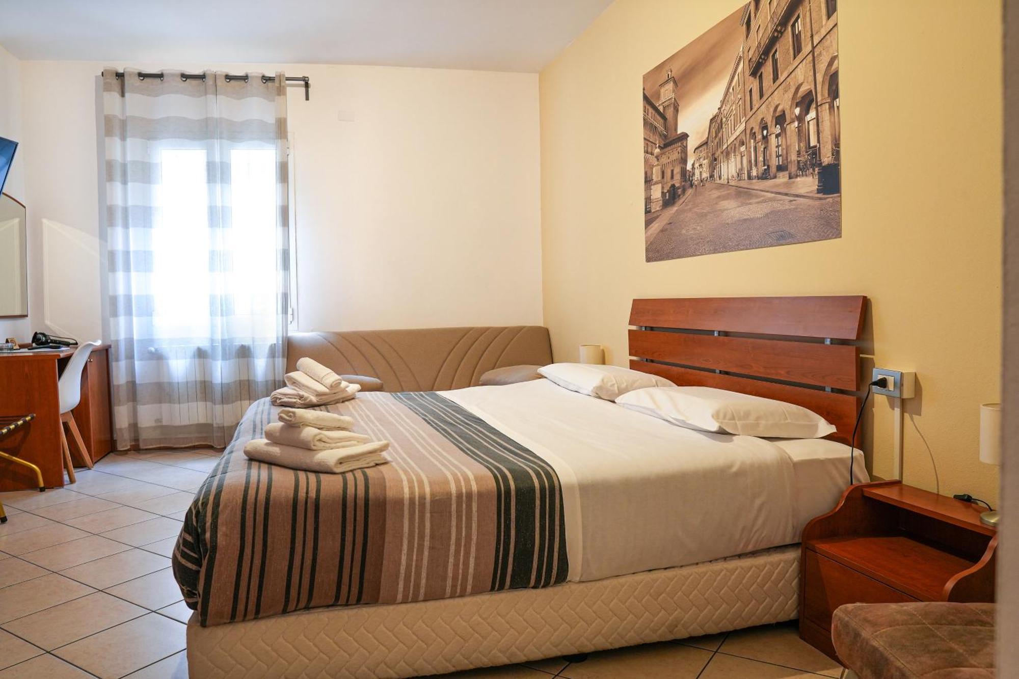 Smart Hotel Ferrara Buitenkant foto