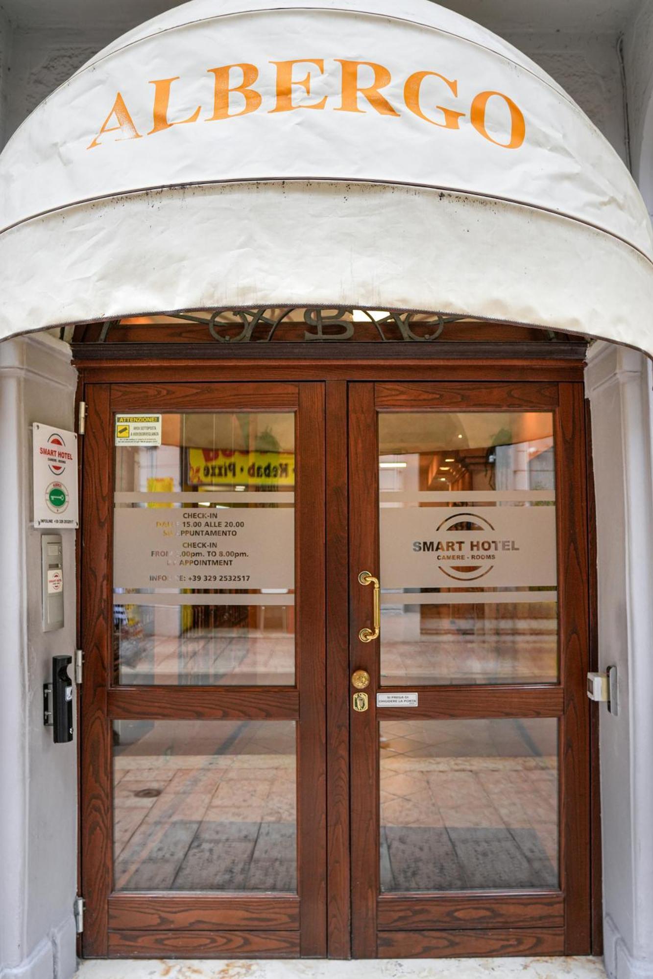 Smart Hotel Ferrara Buitenkant foto
