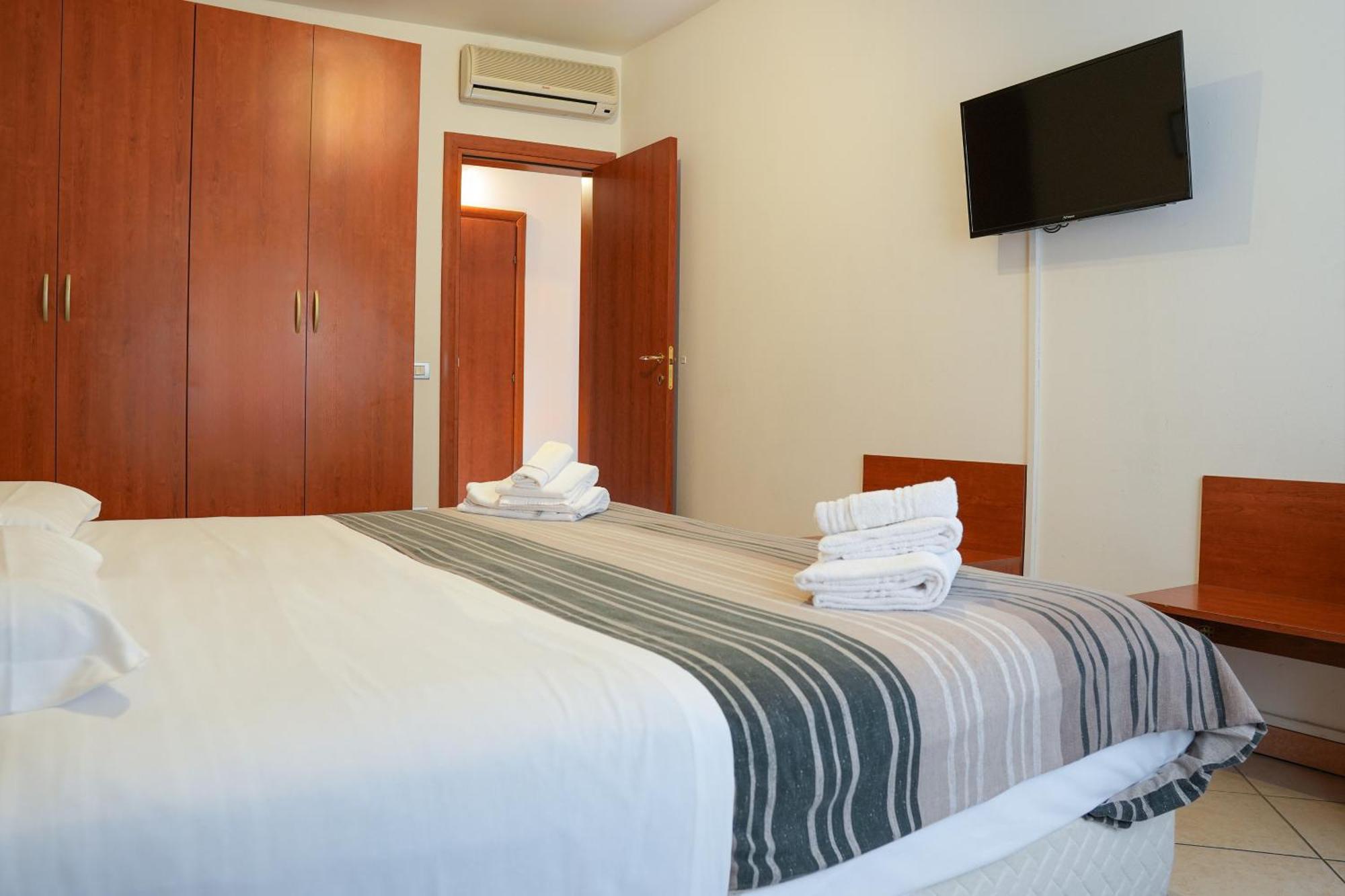 Smart Hotel Ferrara Buitenkant foto
