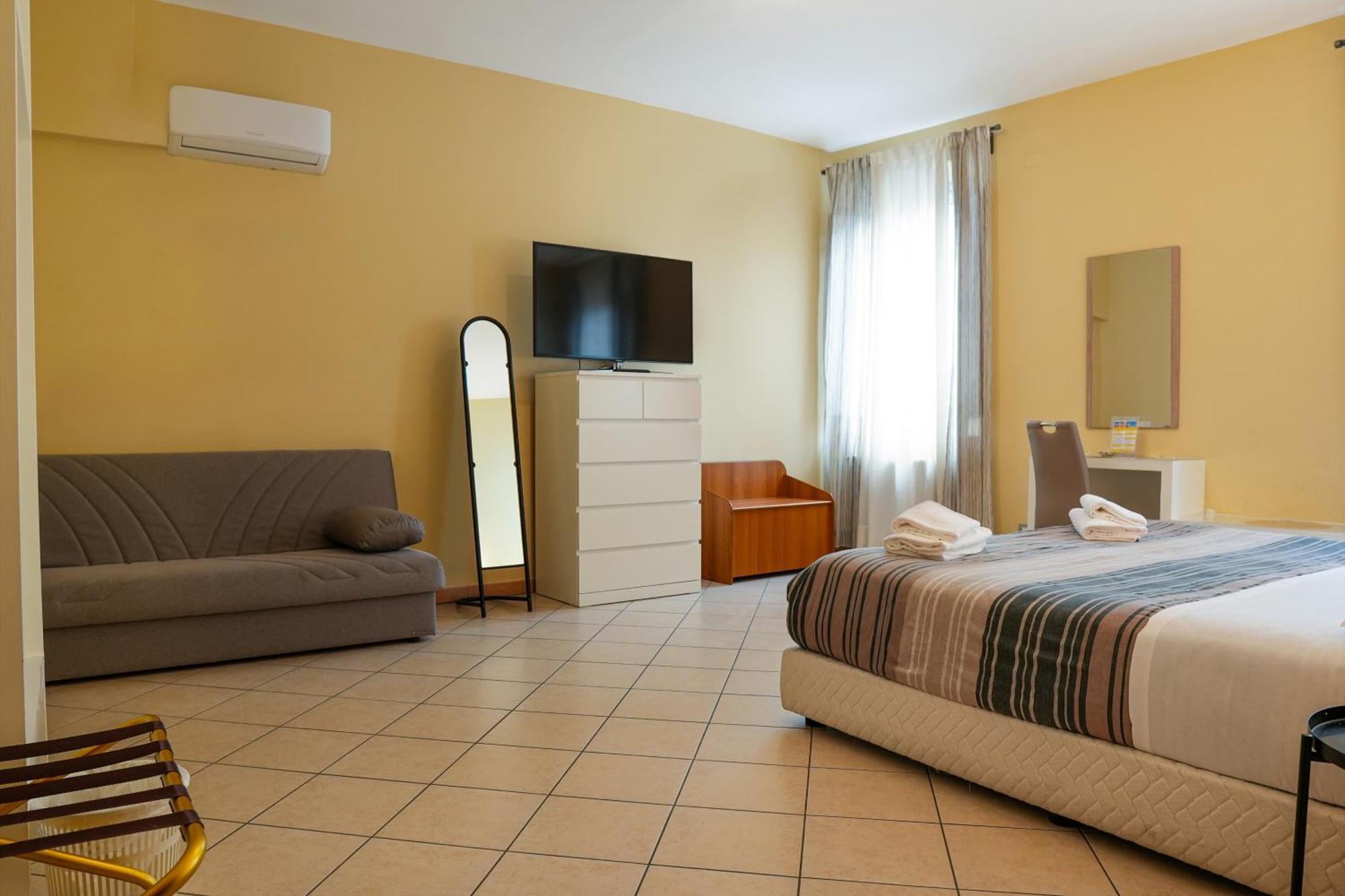 Smart Hotel Ferrara Buitenkant foto