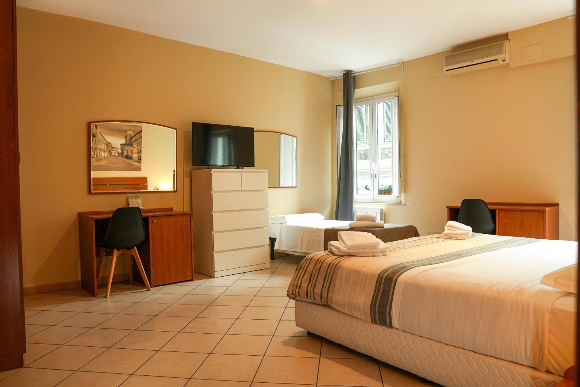 Smart Hotel Ferrara Buitenkant foto